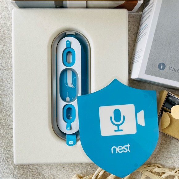 BNIB Nest Hello Video Doorbell (Wired) Camera + Security + Silicone Cover (Snow) - Picture 4 of 16